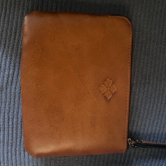 Patricia Nash wristlet. Tooled leather - Picture 4 of 5